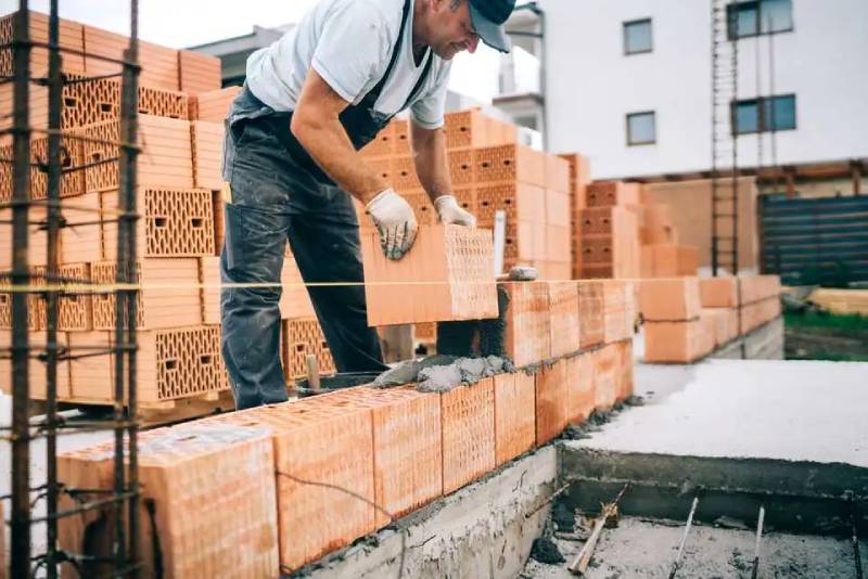Mơ Thấy Thợ Xây, Phụ Hồ Điềm Gì? Quất Lô Nào? 3 Mơ Thấy Thợ Xây Đang Xây Nhà Mình
