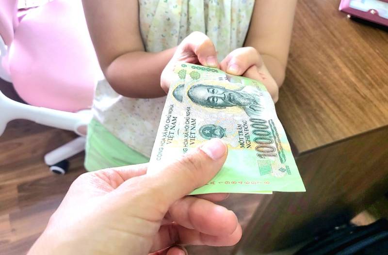 Mơ Thấy Người Cho Tiền Đánh Con Gì? Ghi Đề Sao Cho Chuẩn Xác 2 Mơ thấy người cho tiền: Điềm báo gì?